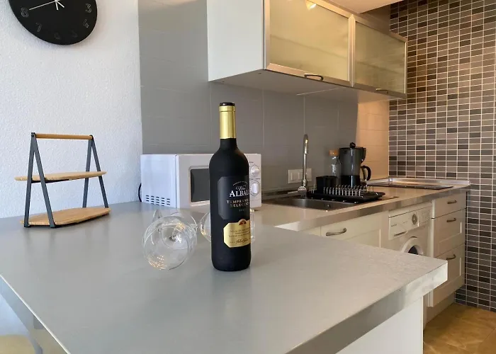 Cozy 1 Bed Apartment In Europark 74